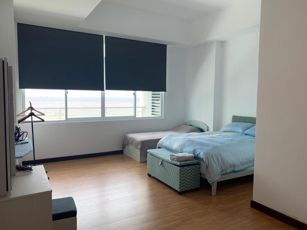 Bay Resort Condominium, 7, Beach-Front Sea View, 6-8 Pax Miri Luaran gambar